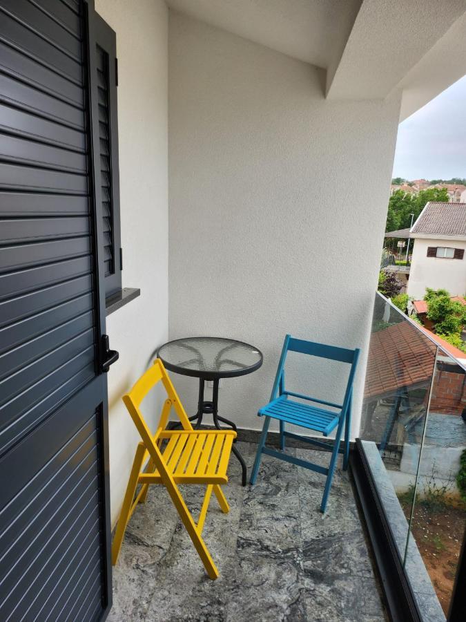 Apartmani M&L I M&J Malinska Bagian luar foto